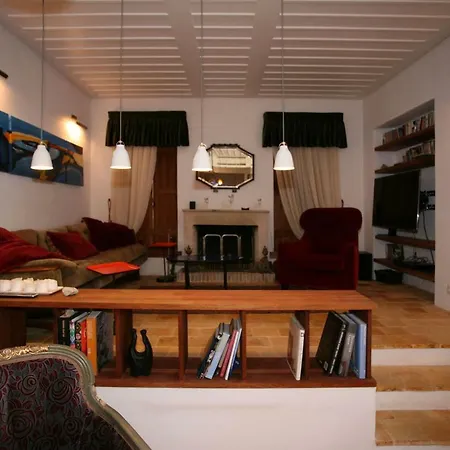 Taxiarches Artistic House 度假居 埃尔米奥尼